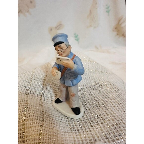 Lefton Frank Pendergast Postman Colonial Village Figurine 90's - Picture 5 of 8